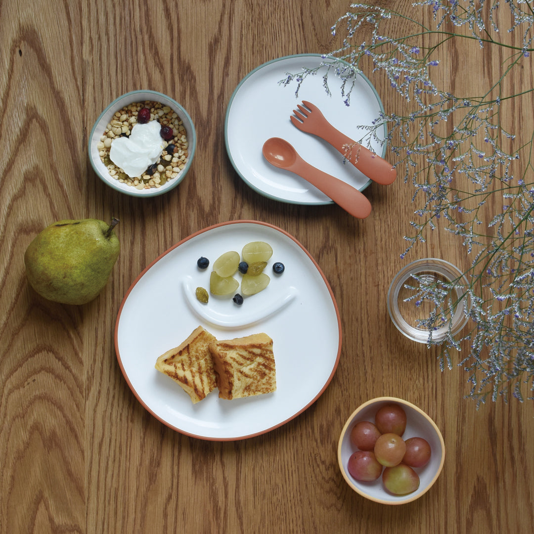 bonbo kids eating set with plate cutlery and drinking bottle