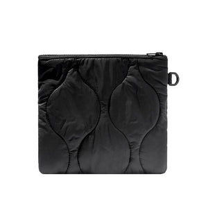 POM QUILTED FLAT POUCH L (BLACK) | RECYCLED